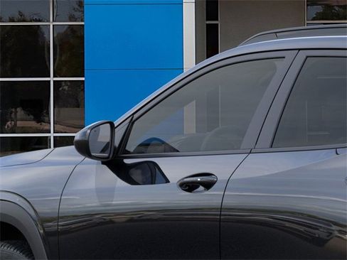 New 2026 Chevrolet Trax LT w/ Sunroof Package image 12