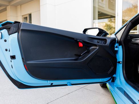 Used 2023 Lamborghini Huracan STO image 28