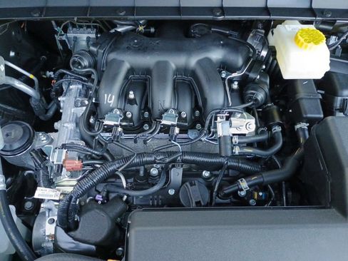 New 2025 Nissan Pathfinder SL w/ Black Appearance Package image 23