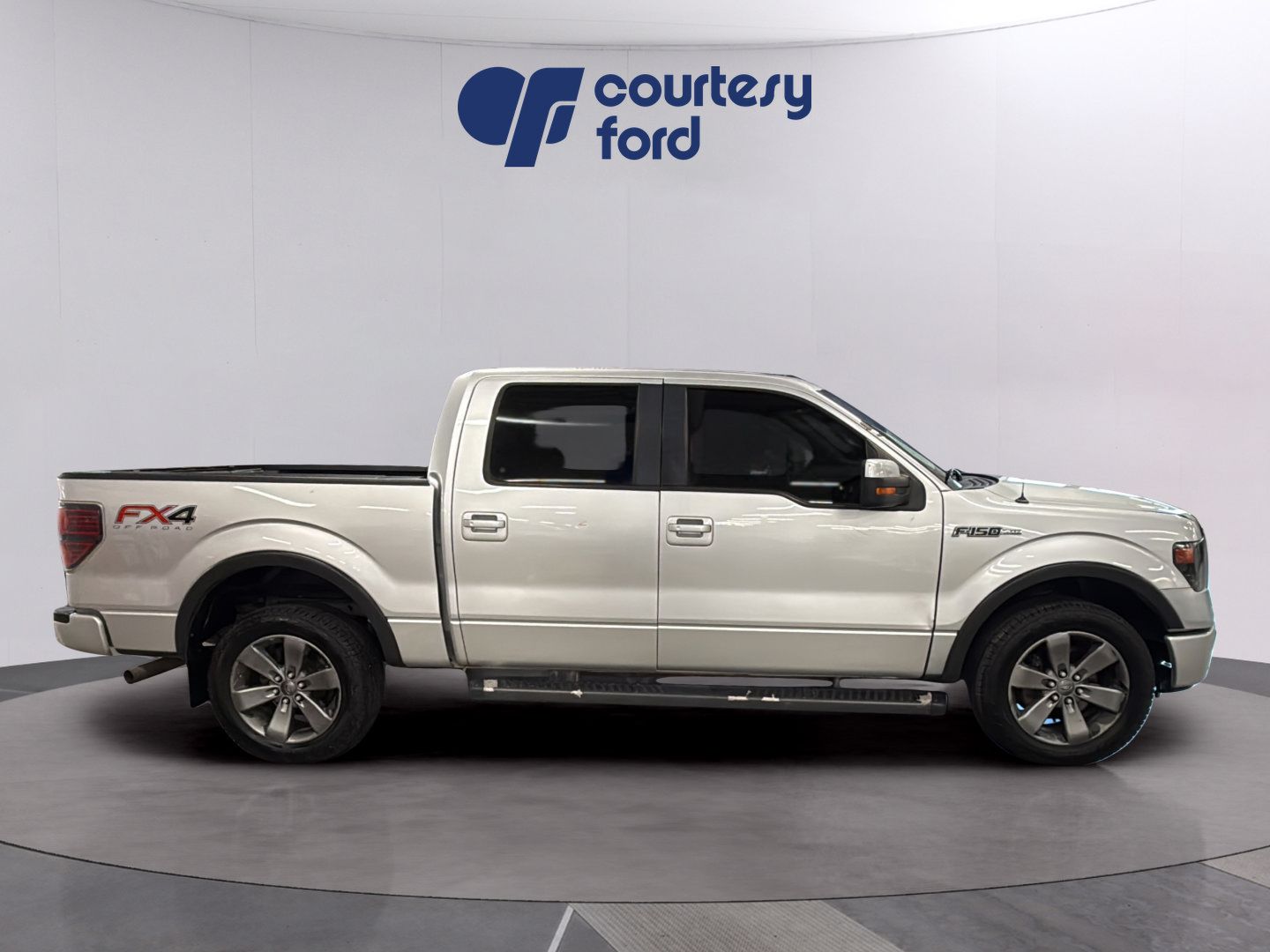 Used 2014 Ford F150 FX4 w/ Equipment Group 402A Luxury AWD/4WD image 8