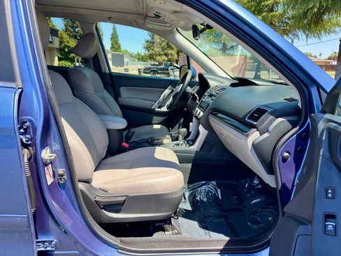 Used 2018 Subaru Forester 2.5i Limited AWD/4WD image 12