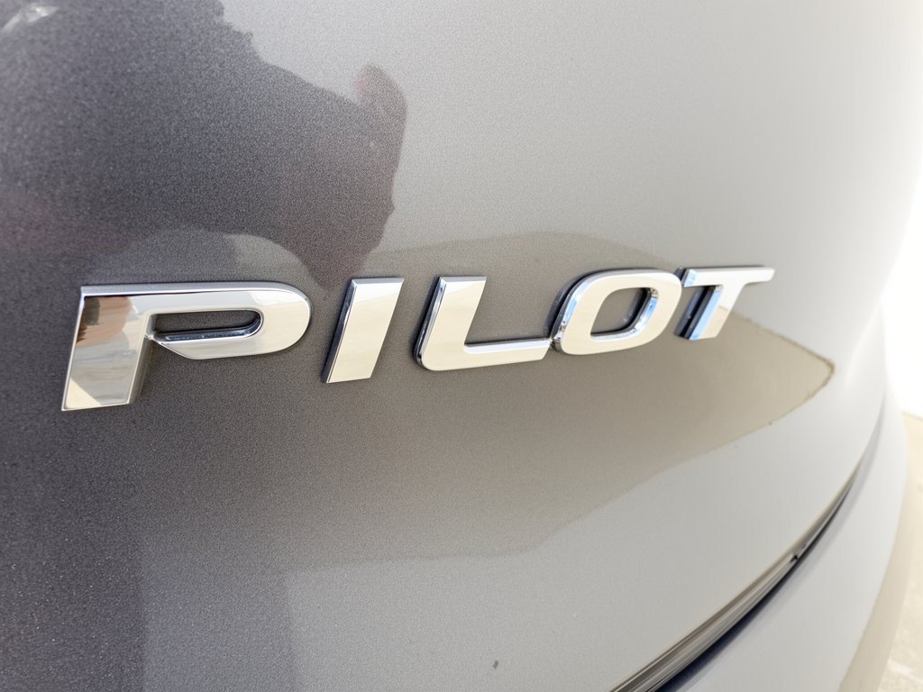 Used 2016 Honda Pilot Touring image 31