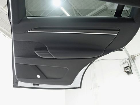 Used 2023 Tesla Model X Plaid image 35