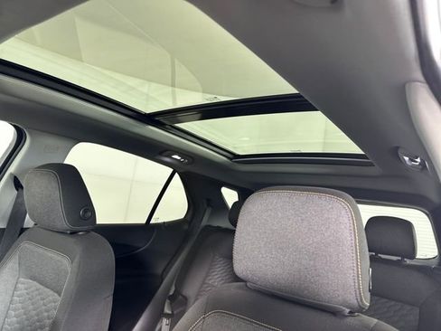 Used 2021 Chevrolet Equinox LT image 12