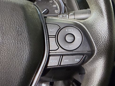 Used 2020 Toyota Camry LE image 15