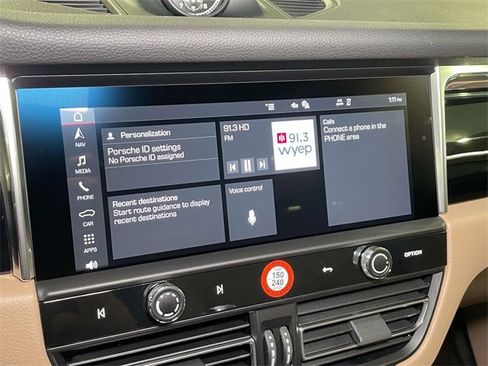 New 2026 Porsche Macan image 28