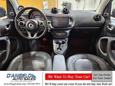 Used 2017 smart fortwo Prime image 15