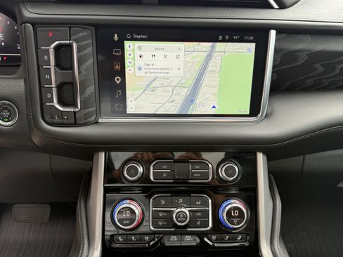 Used 2024 GMC Yukon XL Denali w/ Advanced Technology Package AWD/4WD image 18