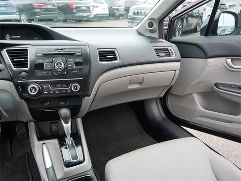 Used 2013 Honda Civic EX-L image 17