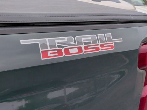 Used 2025 Chevrolet Silverado 1500 Custom Trail Boss w/ LPO, Dark Essentials Package image 13