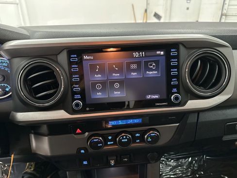 Used 2022 Toyota Tacoma SR5 image 14