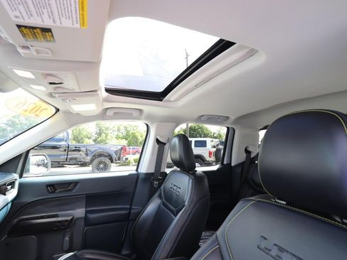 Used 2026 Ford Maverick Lobo image 4