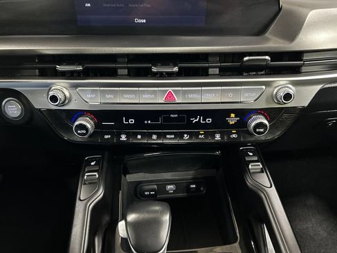 Certified 2024 Kia Telluride S w/ S Sunroof Package AWD/4WD image 23