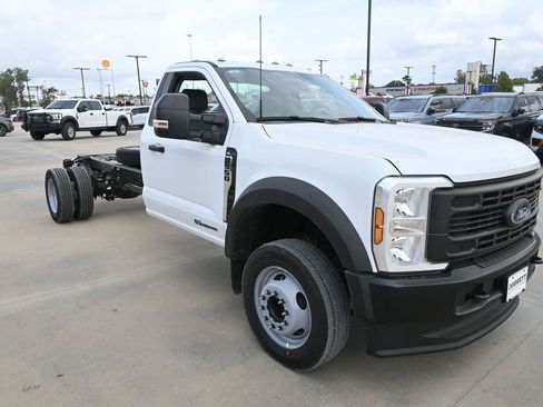 New 2026 Ford F550 2WD Regular Cab Super Duty image 5