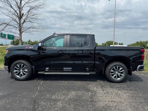 New 2026 Chevrolet Silverado 1500 LT image 2