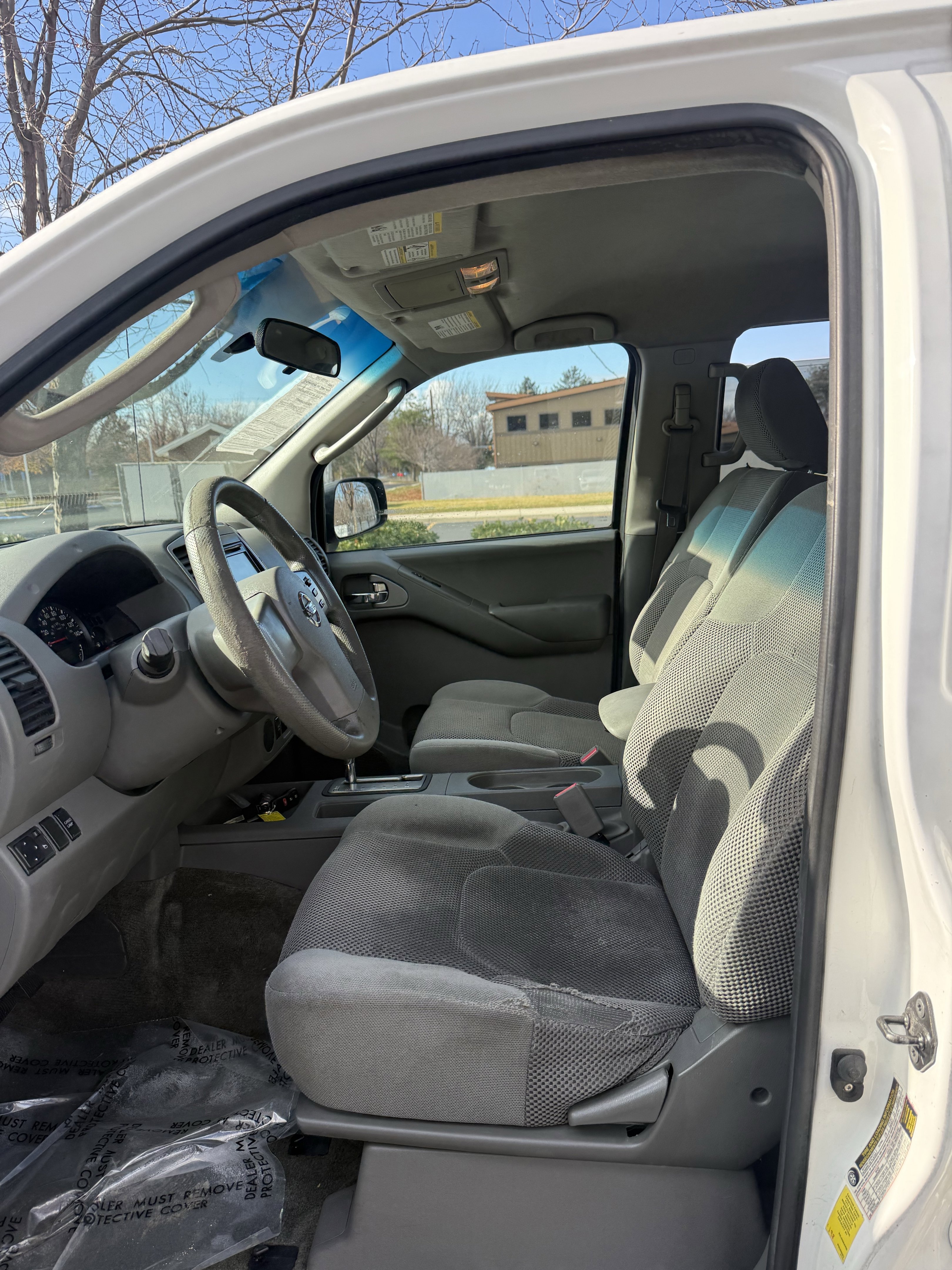 Used 2010 Nissan Frontier SE RWD image 16