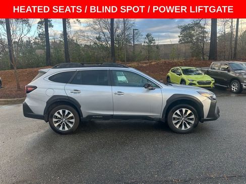 Used 2023 Subaru Outback Limited image 3