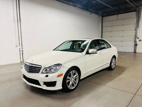 Used 2012 Mercedes-Benz C 300 4MATIC Sedan image 2