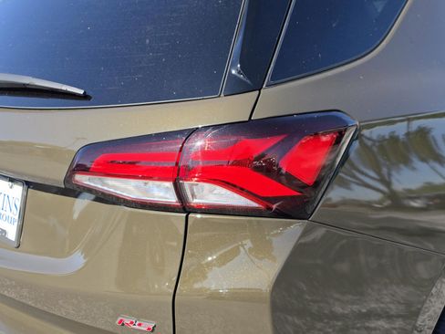 Used 2023 Chevrolet Equinox RS w/ RS Leather Package image 14