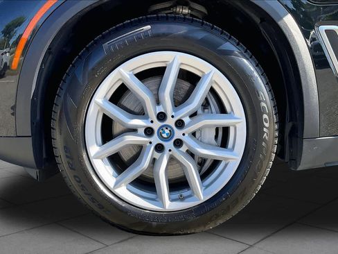 Used 2023 BMW X5 xDrive45e w/ Executive Package AWD/4WD image 10