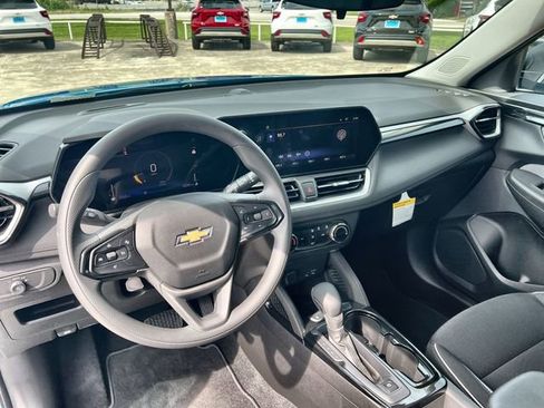 Used 2026 Chevrolet TrailBlazer LS w/ LS Confidence Package FWD image 10