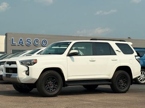 Used 2023 Toyota 4Runner TRD Off-Road Premium w/ Off Road Premium Plus Package AWD/4WD image 1
