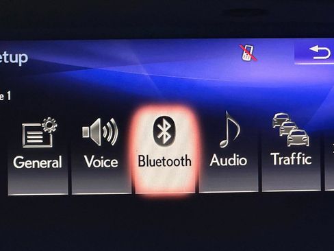 Used 2017 Lexus IS 200t F Sport w/ F Sport Package RWD image 9