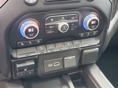 Used 2022 GMC Sierra 1500 AT4 w/ AT4 Preferred Package image 25