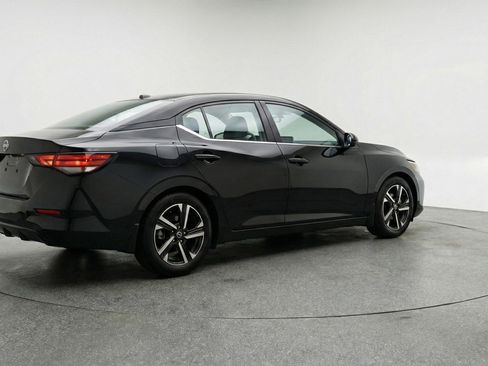 Used 2025 Nissan Sentra SV image 9