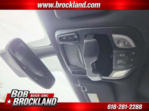 Used 2025 Chrysler Pacifica Limited FWD image 35