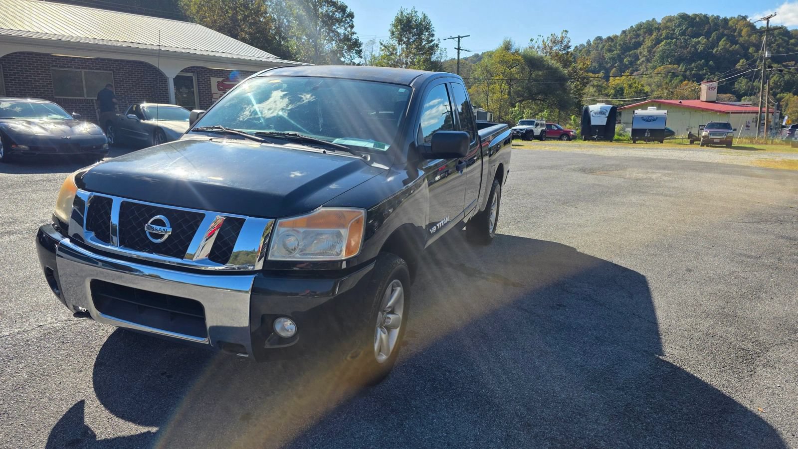 Used 2012 Nissan Titan SV w/ SV Value Truck Pkg AWD/4WD image 8