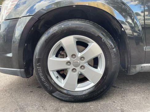 Used 2012 Dodge Journey SXT w/ Flexible Seating Group image 9