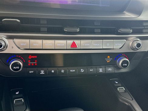 Used 2025 Kia Telluride S image 24