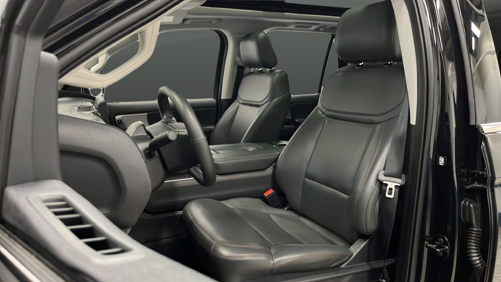 Used 2025 Ford Expedition Max Active AWD/4WD image 9