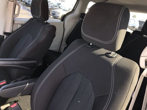 Used 2024 Chrysler Voyager LX FWD image 11