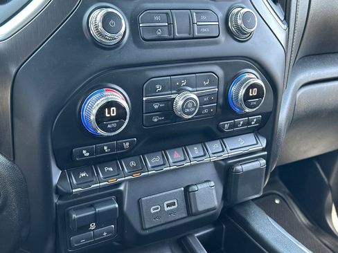 Used 2021 GMC Sierra 1500 AT4 w/ Technology Package image 26