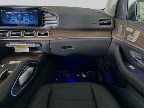 New 2026 Mercedes-Benz GLS 450 4MATIC image 24