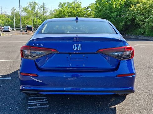 Certified 2024 Honda Civic EX image 5