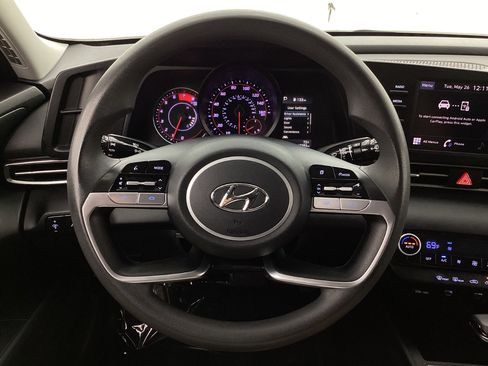 Used 2022 Hyundai Elantra SEL FWD image 30