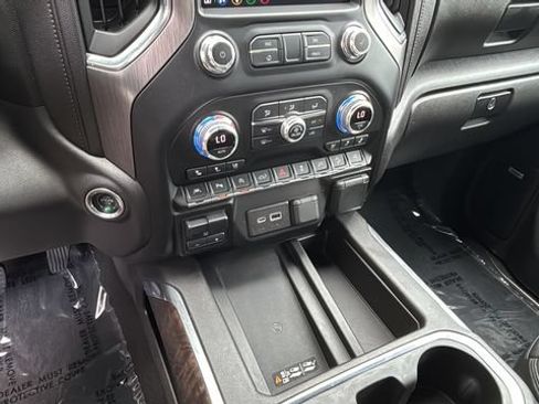 Used 2020 GMC Sierra 1500 Denali w/ Denali Ultimate Package AWD/4WD image 33