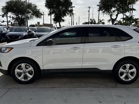 Used 2020 Ford Edge SE image 12