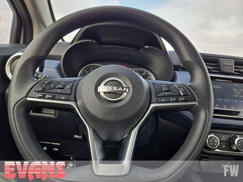 Used 2023 Nissan Versa SV image 12