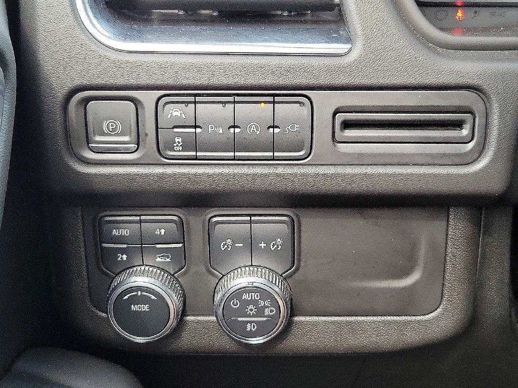 Used 2022 GMC Yukon SLE AWD/4WD image 14