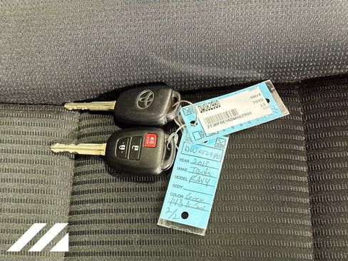 Used 2013 Toyota RAV4 XLE AWD/4WD image 32