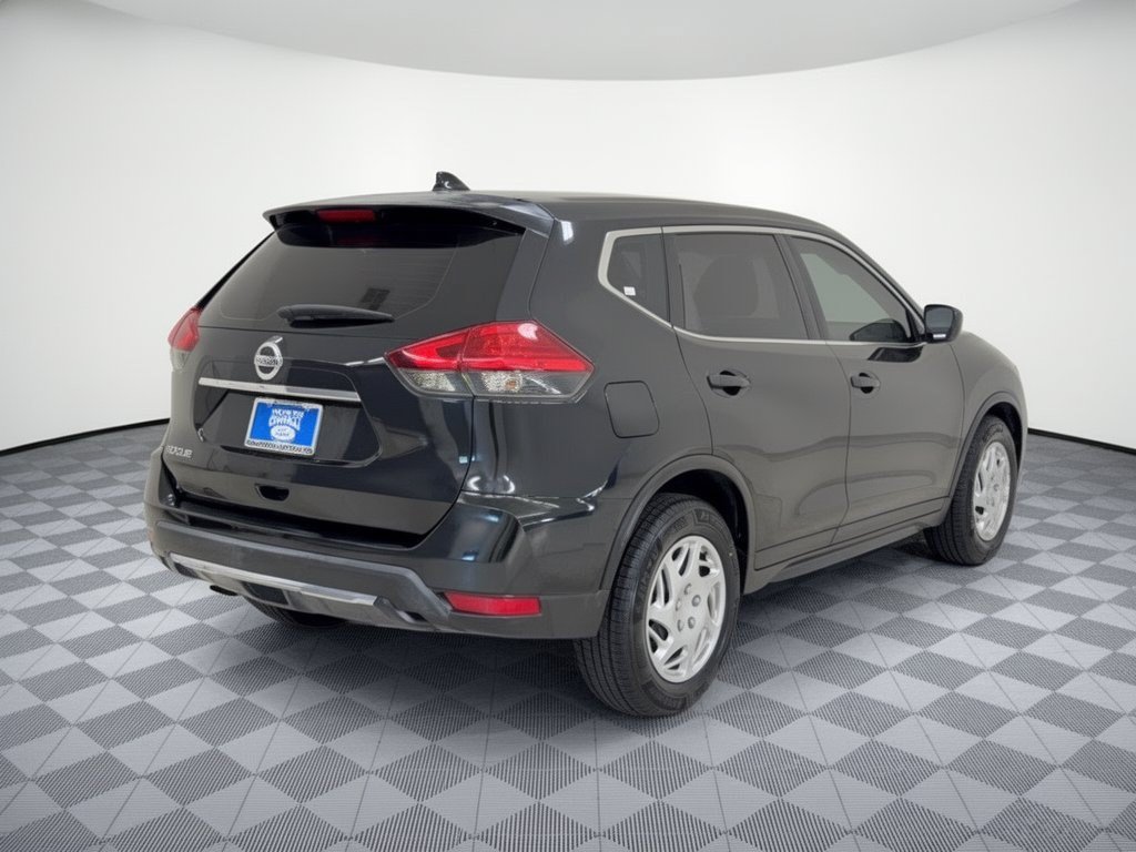 Used 2017 Nissan Rogue S FWD image 9