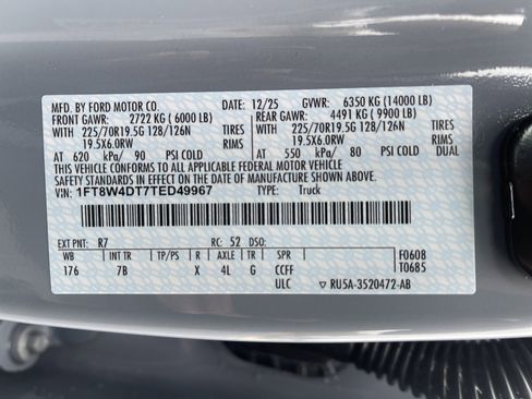 Used 2026 Ford F450 Platinum w/ FX4 Off-Road Package image 36