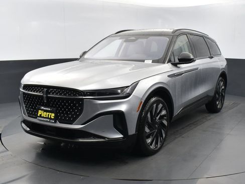 New 2026 Lincoln Nautilus Reserve w/ Jet Appearance Package image 1