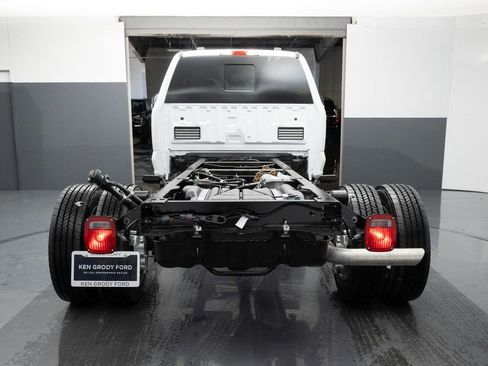 New 2026 Ford F450 XL w/ XL Chrome Package image 6