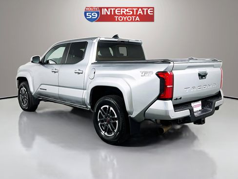 Certified 2024 Toyota Tacoma TRD Sport w/ TRD Sport Upgrade Package AWD/4WD image 5