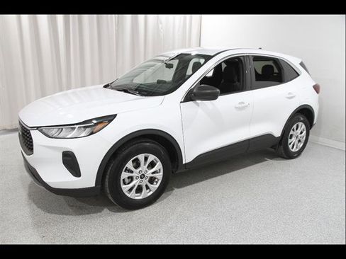 Certified 2023 Ford Escape Active AWD/4WD image 3